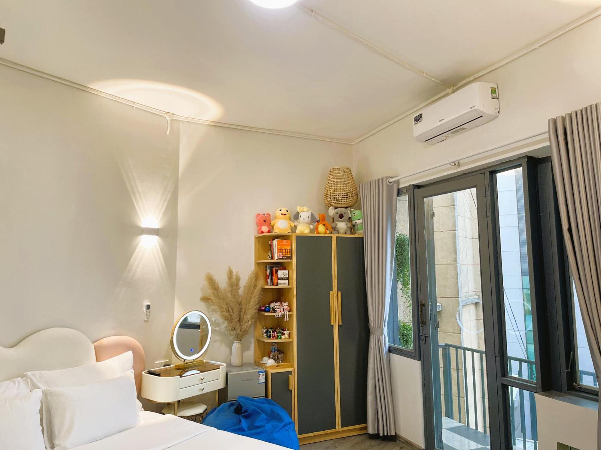 6Even Hotel - Have A Staycation In The Cafe Apartments Building Хошимин Экстерьер фото