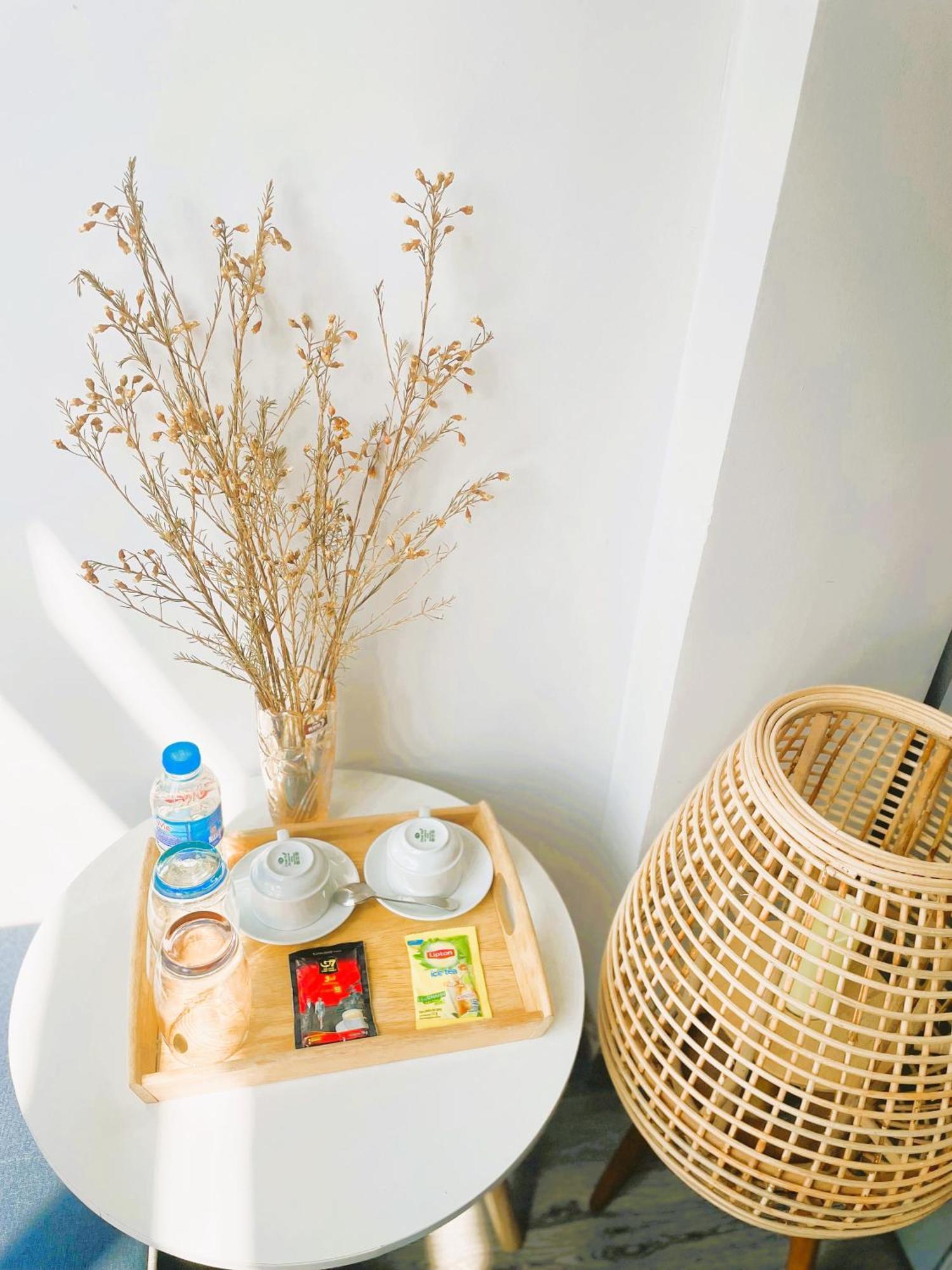 6Even Hotel - Have A Staycation In The Cafe Apartments Building Хошимин Экстерьер фото